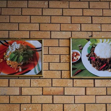 Nara Cafe And Hostel Bangkok Exterior foto