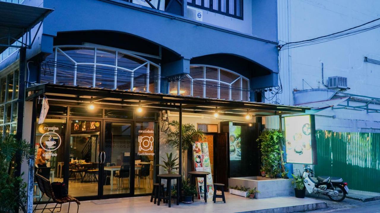 Nara Cafe And Hostel Bangkok Exterior foto